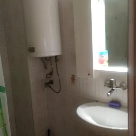 Yoana Apartment *